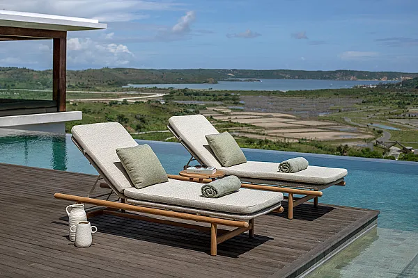 Benoa - sunlounger - teak - rope linnen - incl cushion sunproof fontelina beige with Ronda - sidetable - teak_medium.webp